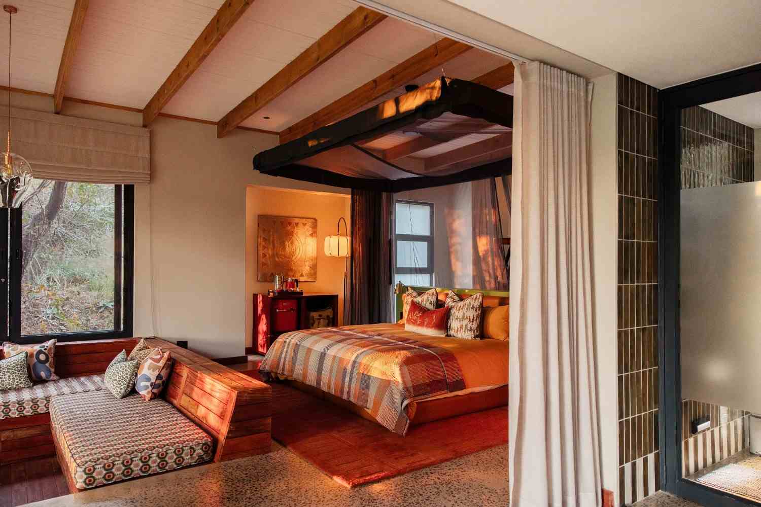 safari suites