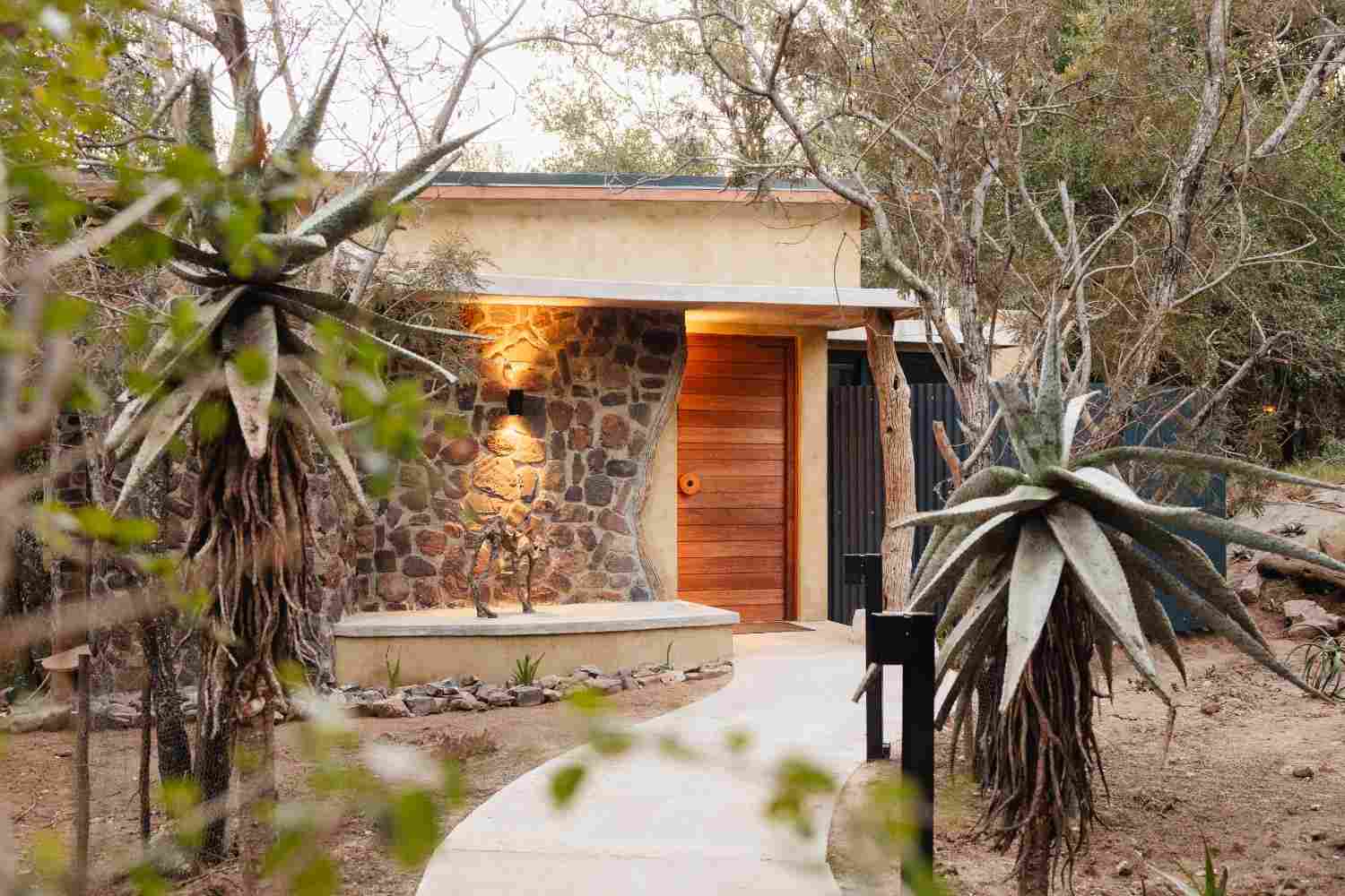 safari suites